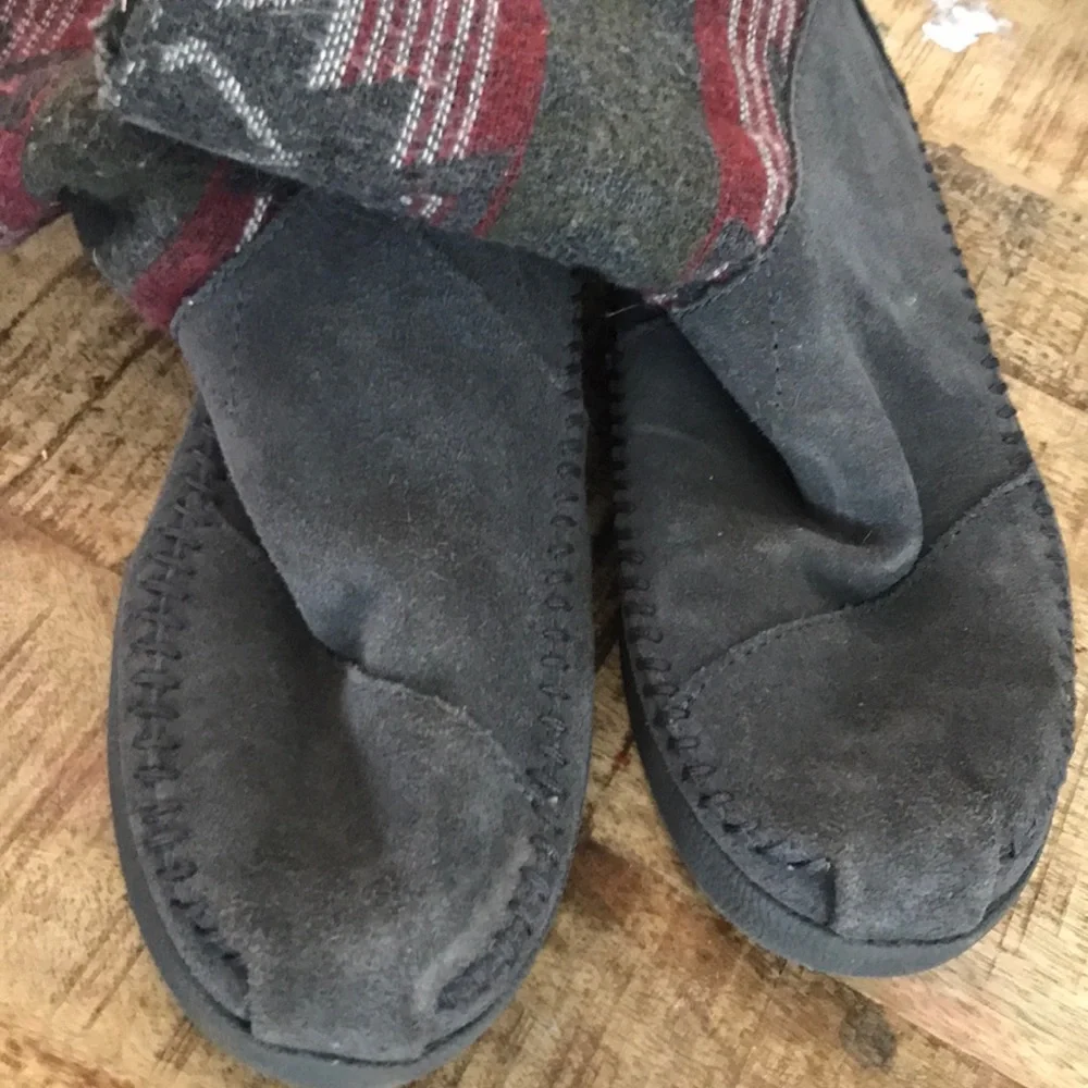 Toms Grey Aztec Winter Boots size 7 cozy Aspen Boho Shearling